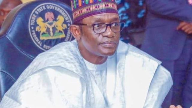Yobe Governor Buni shares 50,000 bags of grains as palliatives