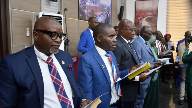 Makinde swears in 48 permanent secretaries