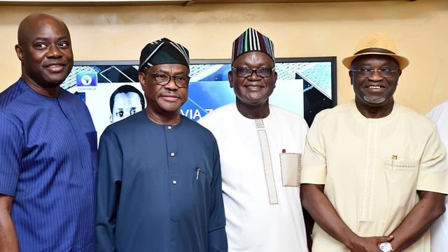 Former G-5 Govs, Bode George, others pay condolence visit to Makinde