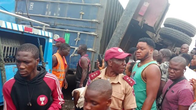 2 die as container falls on tricycle in Anambra