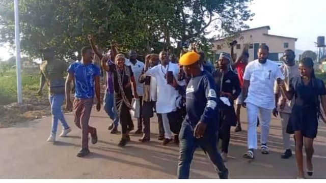 Sowore regains freedom after days in detention