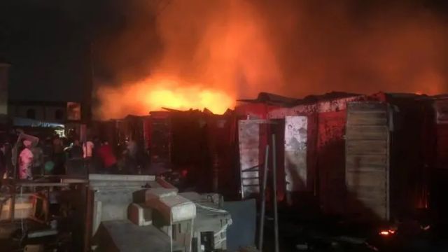 Fire engulfs shops,causing millions in damages to goods in Lagos market