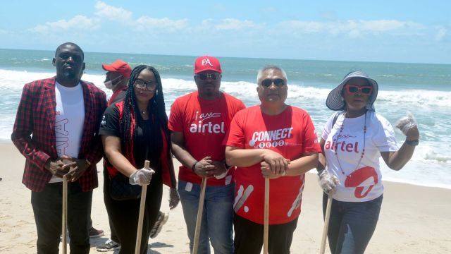 Airtel employees clean up Ajah beach, reiterate commitment to sustainable environment