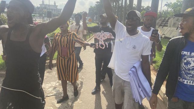 Amnesty International, Sowore condemn Police clampdown on #FreeNnamdiKanu protesters
