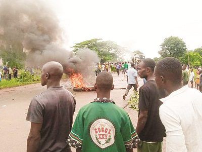 Benue: Tension heighten as protesters destroy property, clash with Police over insecurity