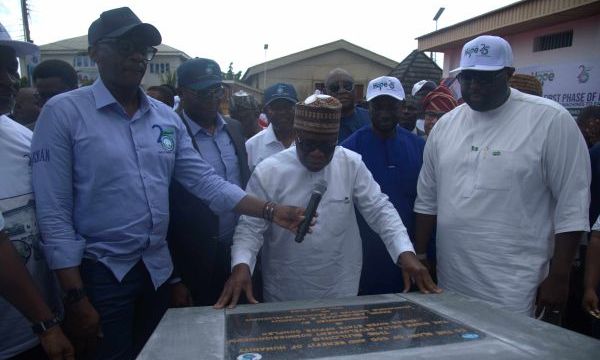 Minister commissions NDDC projects in Cross River