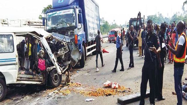 Black Wednesday: Multiple accidents on Lagos-Ibadan expressway claim 5 lives, many commuters stranded
