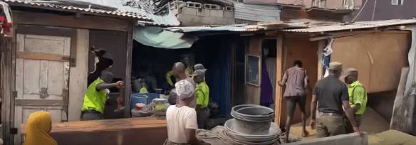 Lagos govt begins demolition of shanties along Adeniji Adele drainage