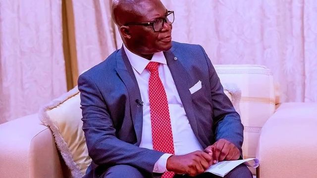 2027: Playing ethnic card won’t work – Abati slams Atiku over Yoruba comment