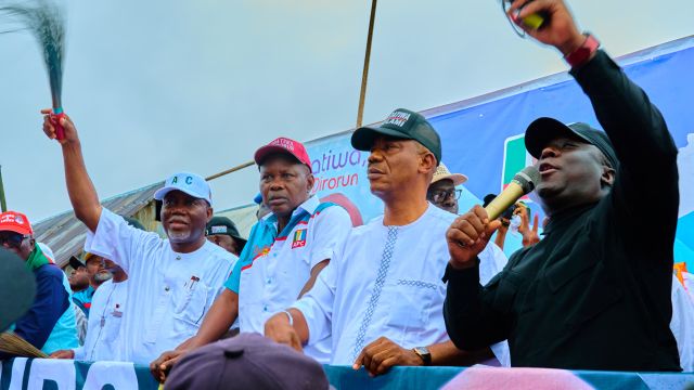 2024: Gov Aiyedatiwa tours Ese Odo communities, gets monarchs’ endorsement