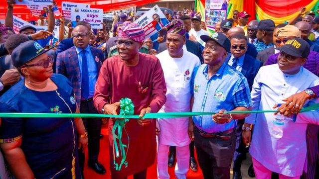 Sanwo-Olu unveils St. Finbarr’s, four other roads, pledges long-term infrastructure growth