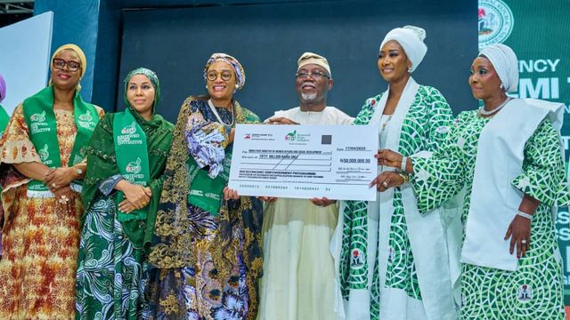 Gov Aiyedatiwa lauds Remi Tinubu’s renewed hope initiative
