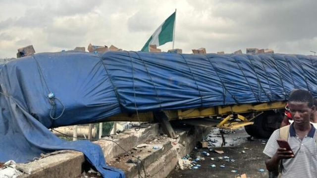 Eight dead, Police inspector among victims in Lagos-Ibadan expressway crash