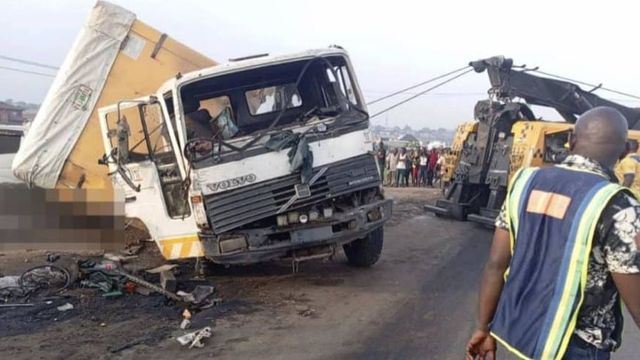 Tragedy on Kara Bridge as police officer dies in multiple-vehicle crash