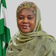 Mokwa flooding: Gov Bago’s wife visits victims, donates N50m