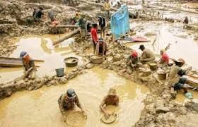 13 persons have been killed in a collapsed mining site in Plateau