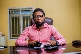 Nigerian Army arrests Fisayo Soyombo with suspected oil thiefs