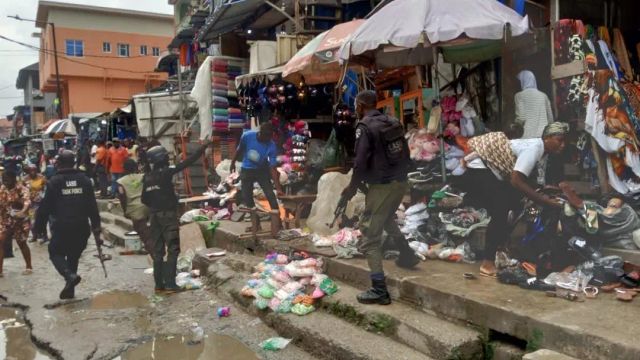 Lagos task force dislodges street traders in Victoria Island