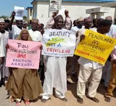 Pensioners have protested at the headquarters of the Ministry of Finance over unpaid accrued rights