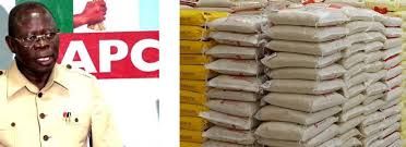 Sallah: Oshiomhole distributes rice, cash to constituents