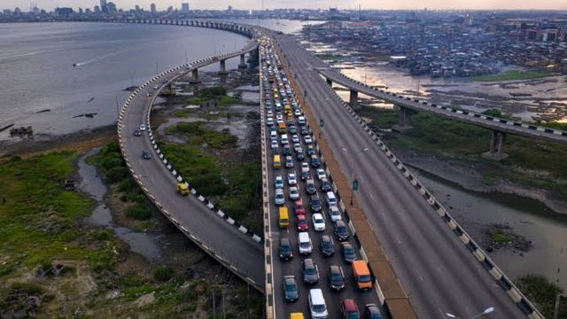 Third Mainland bridge remains safe and intact – FG dispels social media rumours