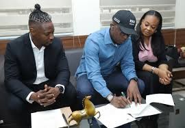 Lagos partners with British firm to launch advanced plastic recycling initiative