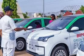 Benue govt receives 20 electric cars for taxi