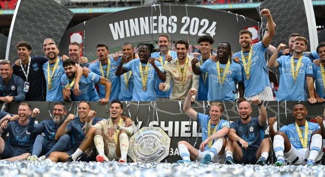 Manchester City beat Manchester United to win Community Shield