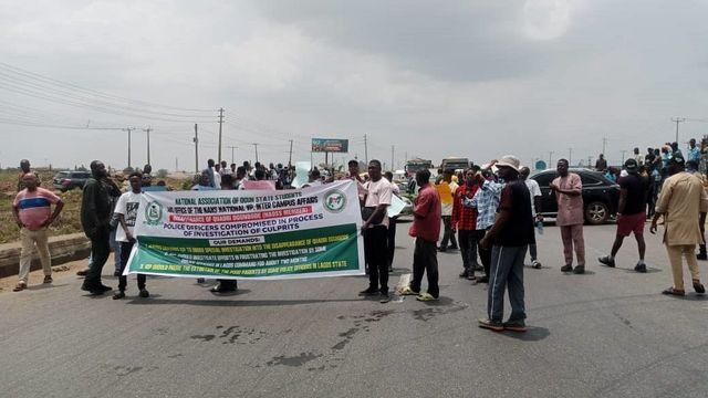 Students block Lagos-Ibadan Expressway, demand justice for missing LASU graduate