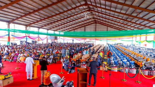 Sanwo-Olu empowers 1,500 entrepreneurs, reiterates commitment to poverty eradication