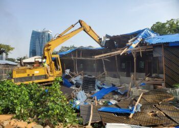 Lagos clears 54 illegal shanties, dismantles criminal hideouts in Eko Bridge