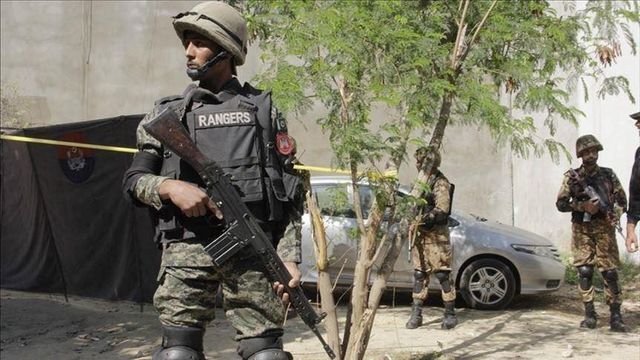 Army reports that terrorists killed four Pakistani soldiers near the Afghan border