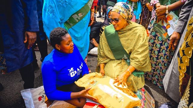 First Lady takes food outreach to Lafia, pledges increased support to vulnerable communities