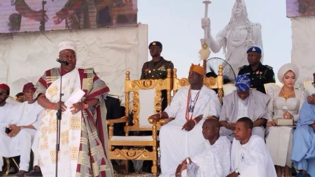 Ooni Installs Ghana’s President Mahama as Aare Atayeto Oodua