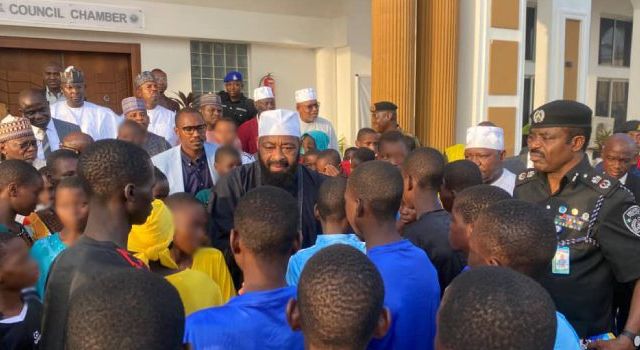 Niger Gov’t receives 100 rescued Papiri school children, vows to secure release of others