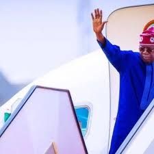 Maiduguri agog as women, youths line up streets for Tinubu