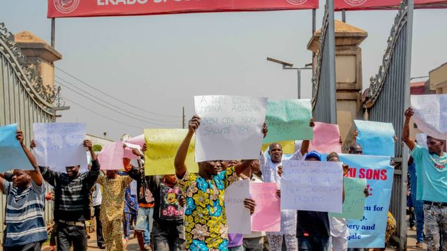 Awujale stool: Protesters endorse suspension, demand stiff penalties for bribe givers