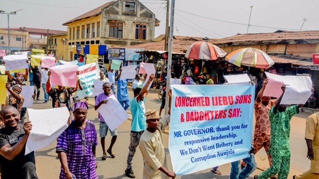 Awujale stool: Protesters endorse suspension, demand stiff penalties for bribe givers