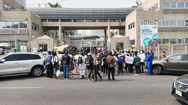 Local contractors resume protest over N4trn unpaid debt