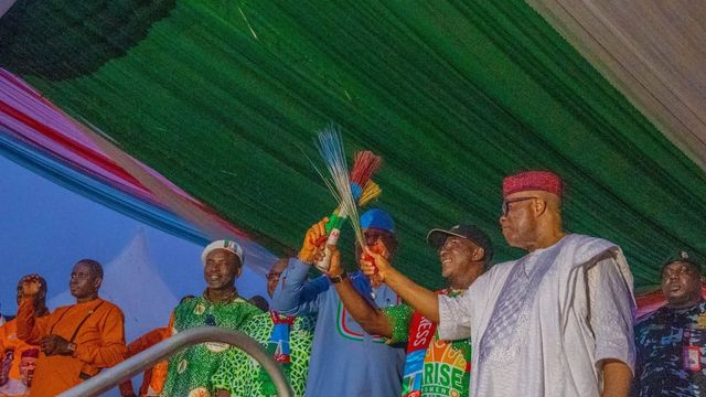 APC leaders welcome Ex-PDP national legal adviser, Enoidem into APC