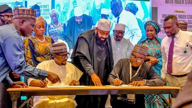Niger Govt, REA sign pact to electrify 3,500 communities