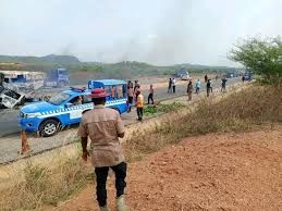 11 killed as bus, truck collide on Benin–Agbor road