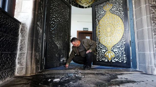 Israeli settlers set fire on West Bank Mosque, spray hate graffiti