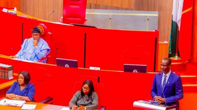 7 PDP, LP Lawmakers defect to APC