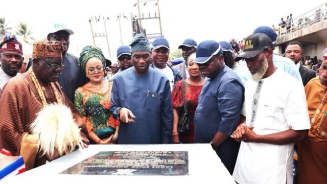 Sanwo-Olu inaugurates electrification projects in Badagry border communities