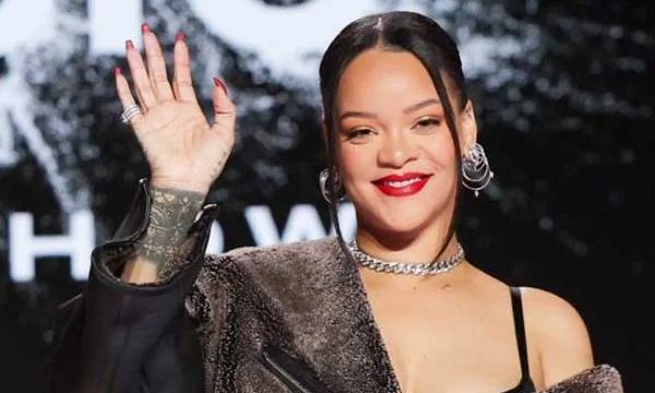 Rihanna: Fans react to singer’s home shooting
