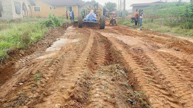 Osun Council Chairmen commence 1,050km road grading across 30 LGs