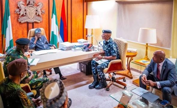 Insecurity: Tinubu meets with Security Chiefs