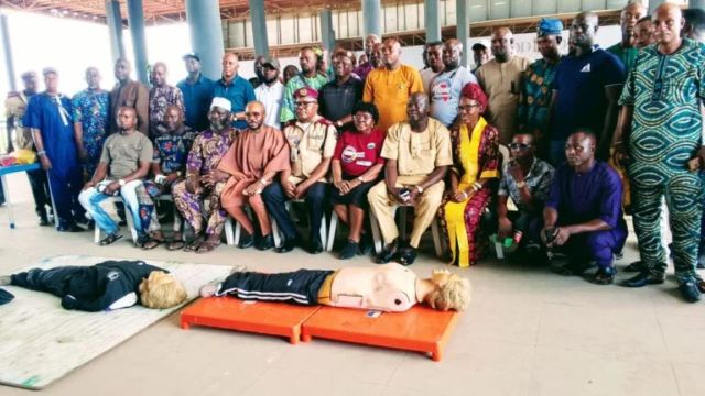 FRSC, foundation take emergency response training to motor parks in Oyo