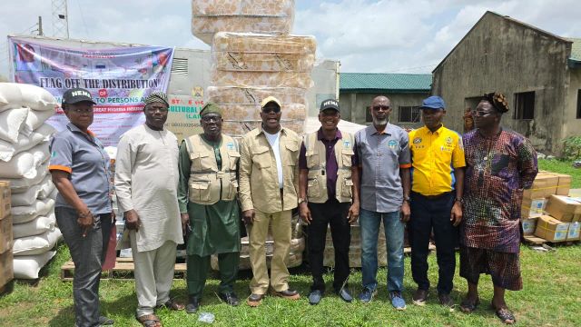 NEMA distributes relief materials to Lagos fire victims